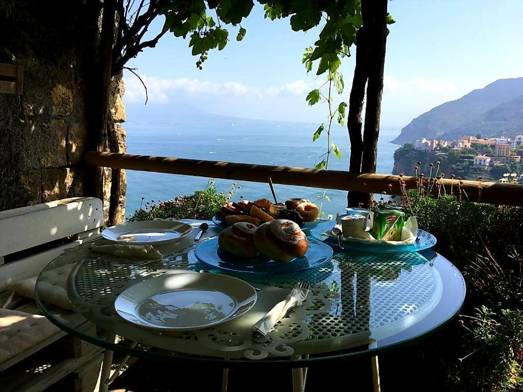 Dimora Del Conte Sorrento Coast Seaview Apartment Vico Equense Luaran gambar